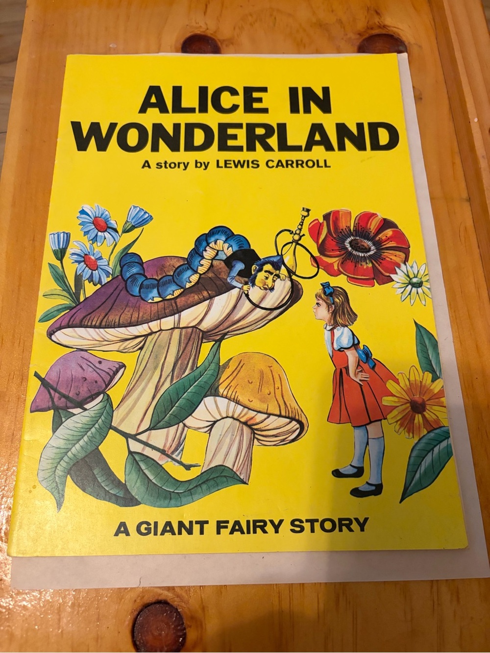 Vintage 1967 Alice in Wonderland A Giant Fairy Story by Lewis Carroll - Finland